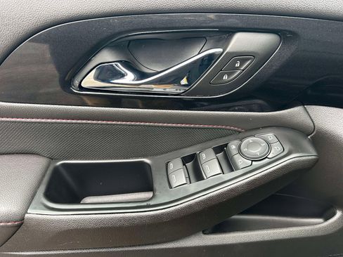 Certified 2023 Chevrolet Traverse RS image 24