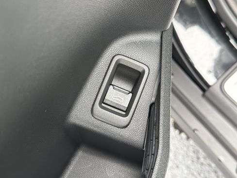 New 2026 MINI Cooper 4-Door Hardtop FWD image 27