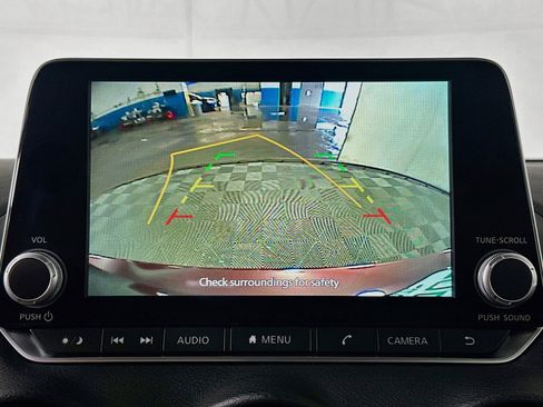 Used 2024 Nissan Sentra SV FWD image 13