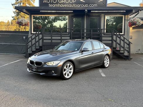 Used 2014 BMW 335i xDrive Sedan AWD/4WD image 2