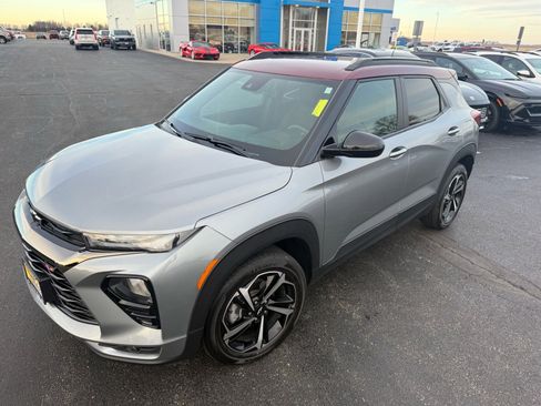 Used 2023 Chevrolet TrailBlazer RS image 2