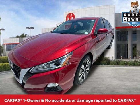 Used 2022 Nissan Altima 2.5 SV w/ SV Premium Package AWD/4WD image 2