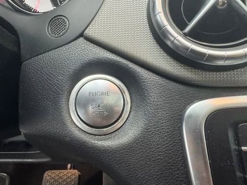 Used 2018 Mercedes-Benz CLA 250 image 25