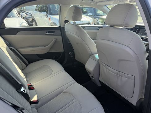 Used 2019 Hyundai Sonata SE FWD image 8