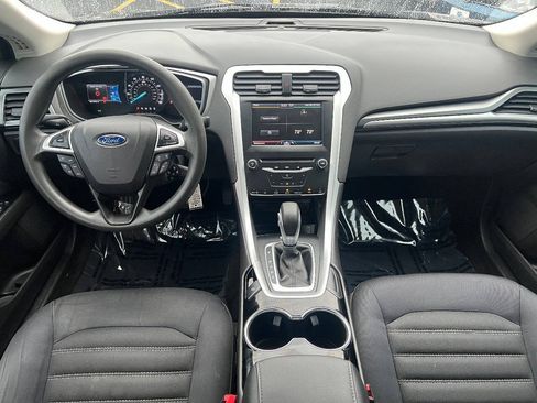 Used 2014 Ford Fusion SE FWD image 29