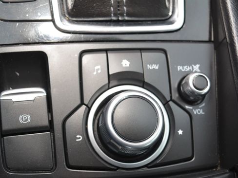 Used 2017 MAZDA MAZDA3 Sport w/ Preferred Equipment Package image 19