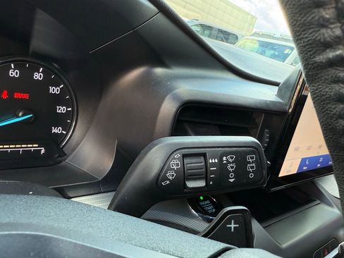 Used 2020 Ford Explorer XLT image 42