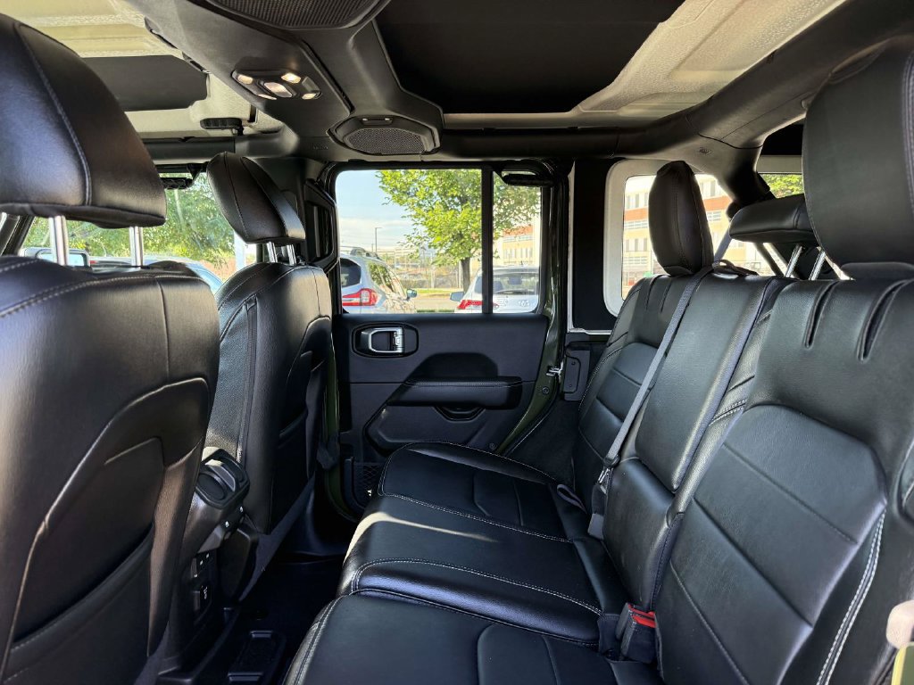 Used 2021 Jeep Wrangler Unlimited Sahara w/ Cold Weather Group AWD/4WD image 17