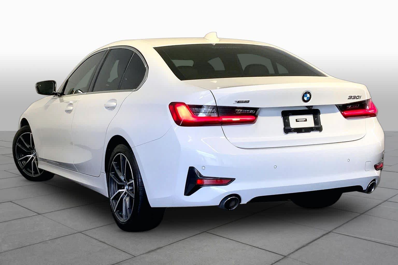 Used 2022 BMW 330i xDrive Sedan w/ Premium Package AWD/4WD image 12