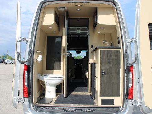 Used 2021 Mercedes-Benz Sprinter 3500 image 16