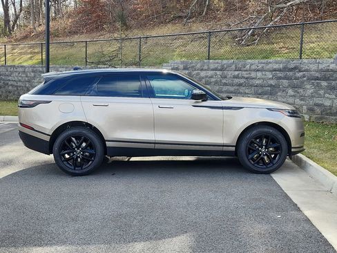 Used 2026 Land Rover Range Rover Velar S AWD/4WD image 11
