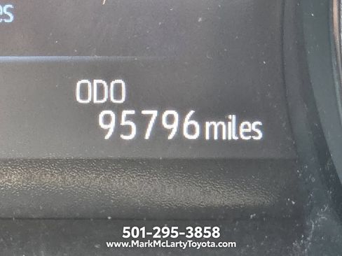Used 2022 Toyota Camry XSE FWD image 23