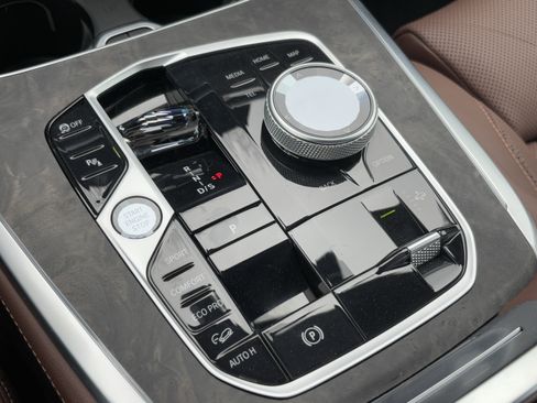 Certified 2025 BMW X7 xDrive40i image 26