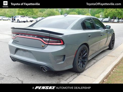 Used 2019 Dodge Charger Scat Pack w/ Dynamics Package RWD image 4
