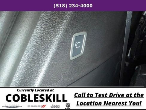 New 2026 Chrysler Pacifica Select image 11