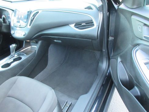 Certified 2020 Chevrolet Malibu LT FWD image 18