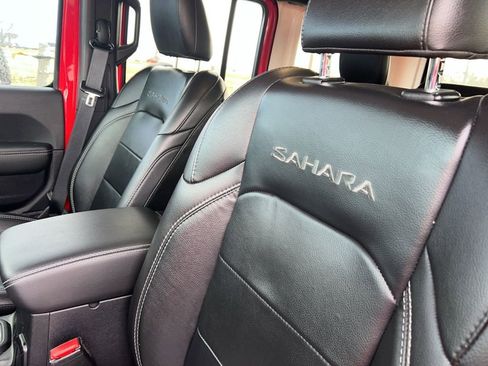 Certified 2021 Jeep Wrangler Unlimited Sahara w/ Cold Weather Group image 10