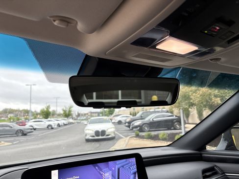 Used 2023 Lexus ES 250 w/ Premium Package image 27