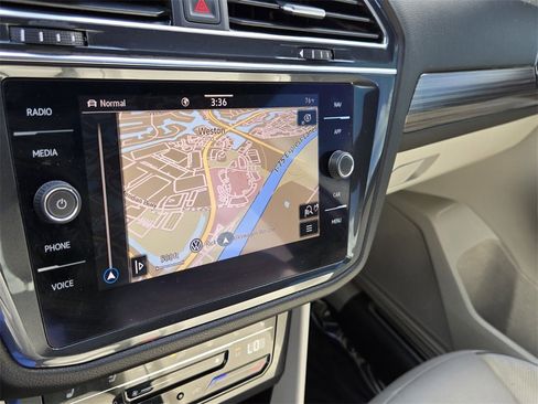 Used 2022 Volkswagen Tiguan SEL R-Line image 21