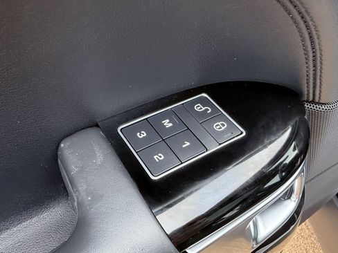 Used 2017 Land Rover Range Rover Supercharged image 14