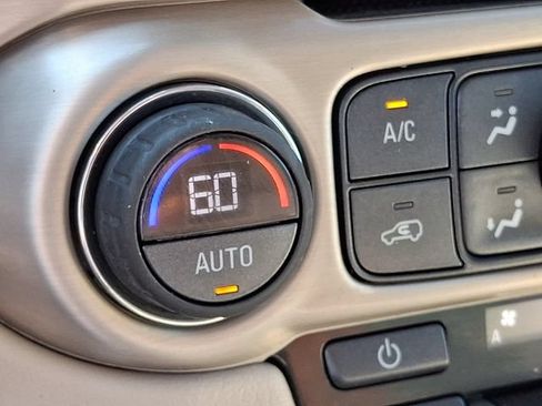 Used 2018 GMC Yukon XL Denali w/ Denali Ultimate Package AWD/4WD image 23