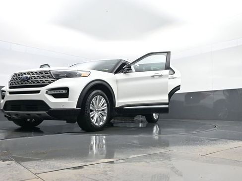 Used 2023 Ford Explorer Limited w/ Limited Technology Package image 38