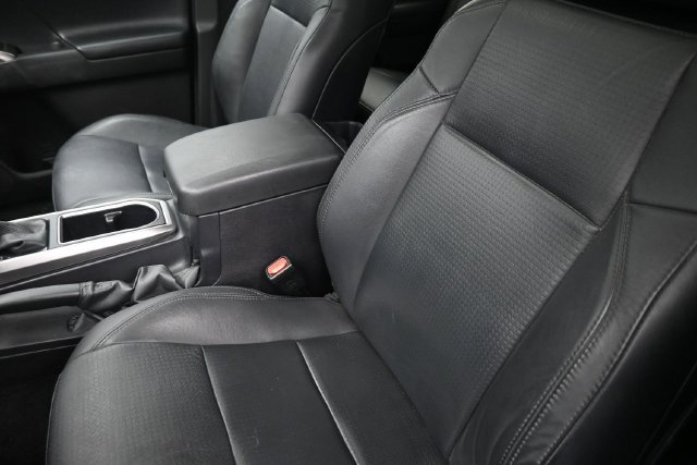 Used 2022 Toyota Tacoma Limited AWD/4WD image 17