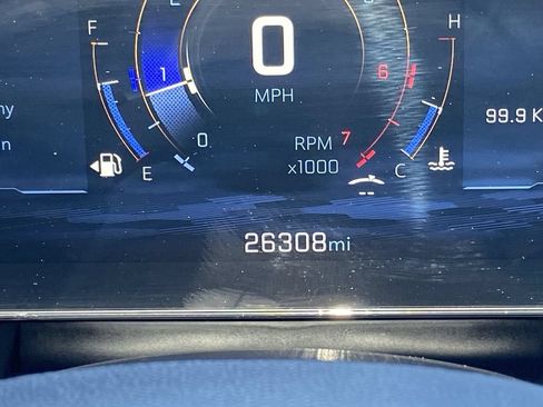 Used 2025 Chevrolet Equinox LT FWD image 8