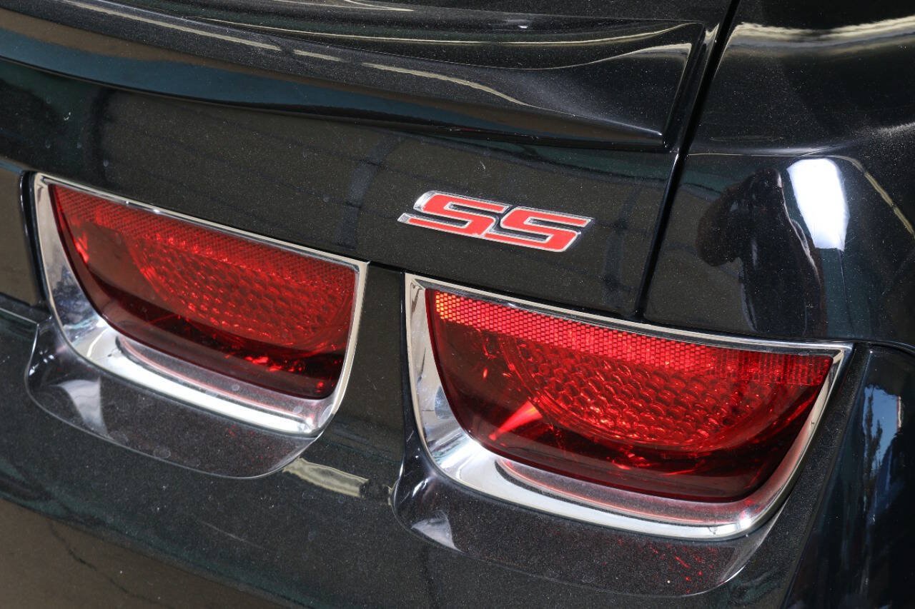 Used 2013 Chevrolet Camaro SS w/ RS Package RWD image 25