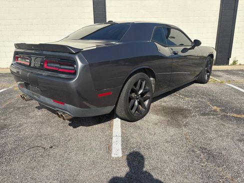 Used 2019 Dodge Challenger SXT w/ Blacktop Package RWD image 3