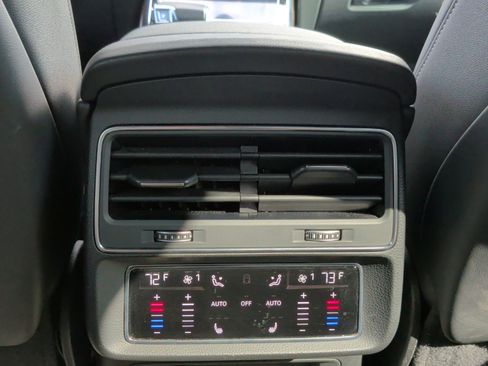 Certified 2022 Audi Q8 Premium Plus w/ Premium Plus Package image 22