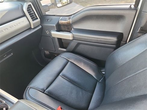 Used 2022 Ford F250 Lariat w/ Lariat Value Package image 13