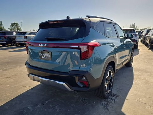New 2026 Kia Seltos S FWD image 8