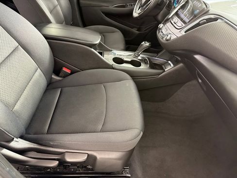 Used 2016 Chevrolet Malibu LT image 21