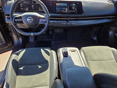 Used 2024 Nissan Ariya FWD image 18