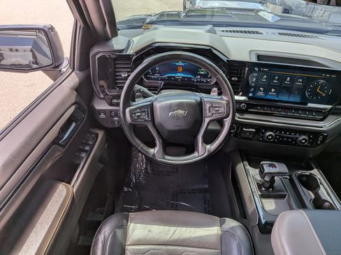 Used 2023 Chevrolet Silverado 1500 ZR2 w/ Technology Package AWD/4WD image 17