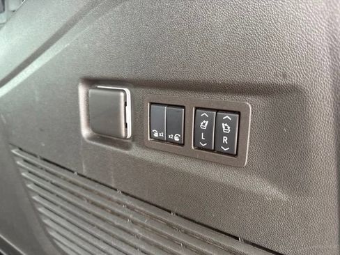Used 2024 Chevrolet Suburban RST w/ Luxury Package AWD/4WD image 45