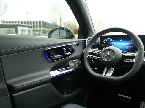 Certified 2025 Mercedes-Benz GLC 300 4MATIC image 21