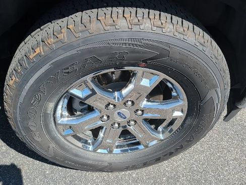 Used 2022 Ford F150 Lariat AWD/4WD image 2