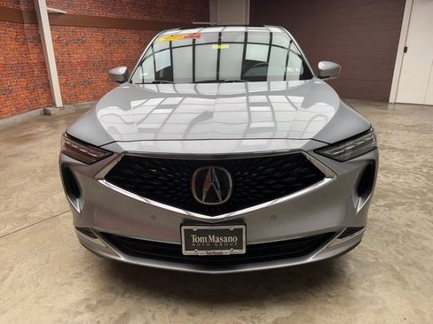 Used 2023 Acura MDX SH-AWD w/ Technology Package image 9