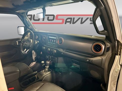 Used 2022 Jeep Gladiator Mojave w/ Trailer Tow Package AWD/4WD image 28