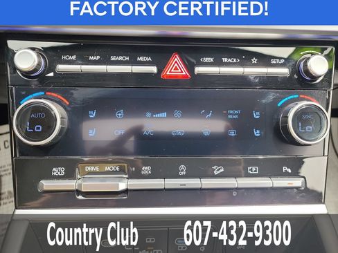 Certified 2024 Hyundai Santa Fe Limited AWD/4WD image 17