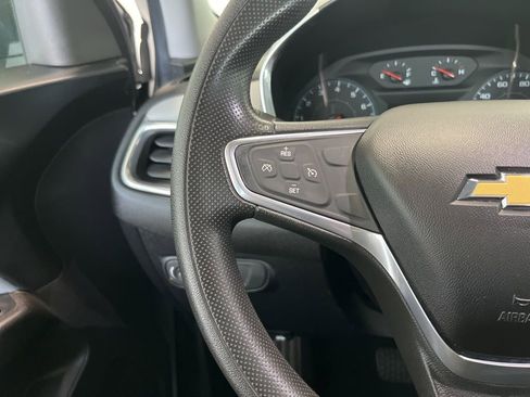Used 2019 Chevrolet Equinox LS FWD image 7