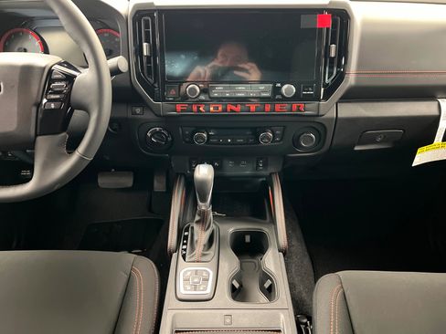 New 2026 Nissan Frontier PRO-4X w/ Pro-4x Convenience Package AWD/4WD image 13