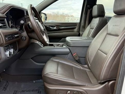Used 2021 GMC Yukon XL Denali image 14