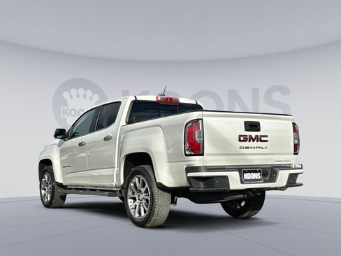 Used 2022 GMC Canyon Denali image 4