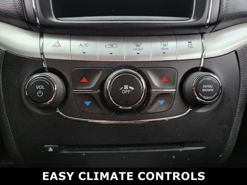 Used 2016 Dodge Journey SE w/ Flexible Seating Group image 9