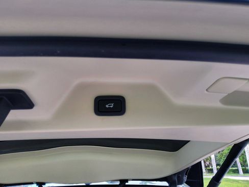 Used 2017 Land Rover Range Rover Supercharged AWD/4WD image 59