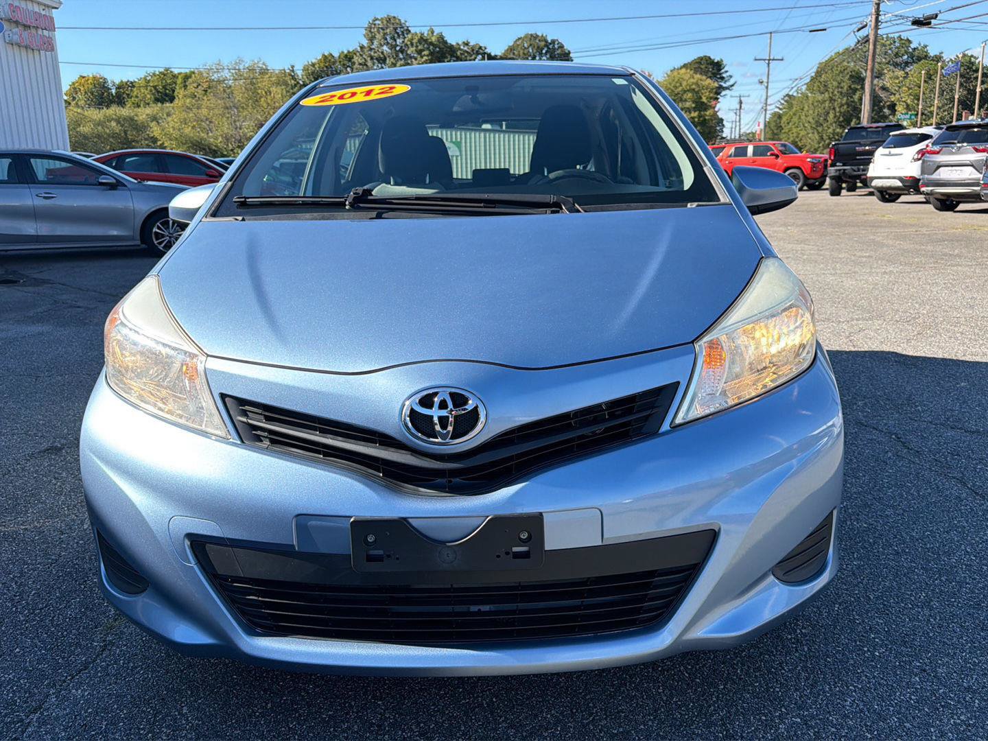 Used 2012 Toyota Yaris L FWD image 10