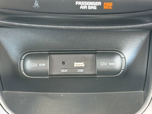 Used 2018 Kia Soul FWD image 40